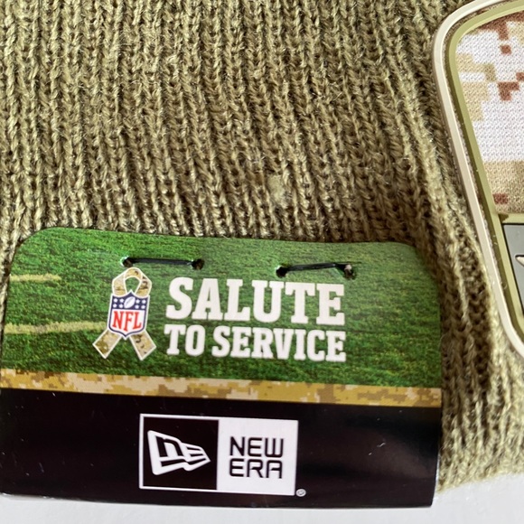 New England Patriots Beanie - Picture 3 of 7